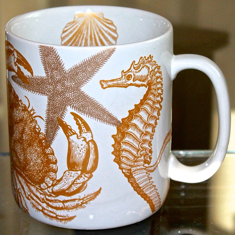 222 FIFTH COASTAL LIFE GOLD MUG CUP PORCELAIN